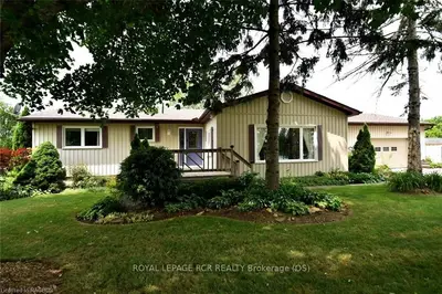 122 Centre Street E, Georgian Bluffs, On N4k 0g2
