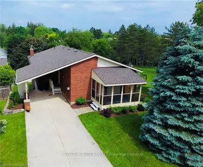 12 Watt Avenue, Brockton, On N0g 2v0