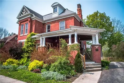 854 5th Avenue E, Owen Sound, On N4k 2r8