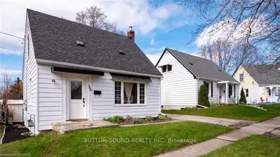 760 5TH Street E, Owen Sound, ON N4K 1E5