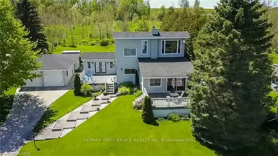 339712 Presquile Road, Georgian Bluffs, On N0h 1s0