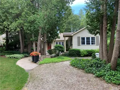244 Lake Street, Saugeen Shores, On N0h 2l0