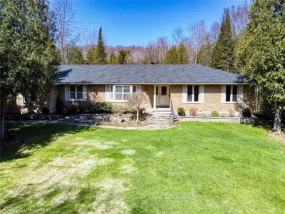 286 BALMY BEACH Road, Georgian Bluffs, ON L8H 6W2