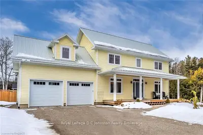 74 Madwayosh Street, Saugeen Shores, On N0h 2l0