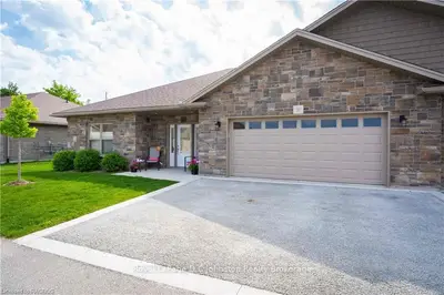 246 Grey Street S 32, Saugeen Shores, ON N0H 2L0