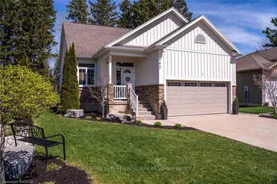 562 CREEKWOOD Drive, Saugeen Shores, ON N0H 2L0
