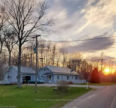11 Noble Drive, Northern Bruce Peninsula, ON N0H 1Z0