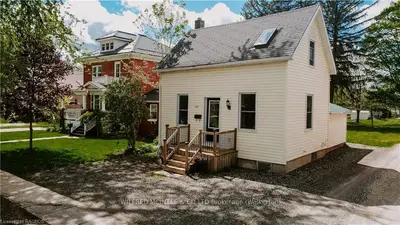 335 VICTORIA Avenue N, North Perth, ON N4W 1T1