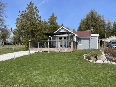 102 TAMARAC Road, Northern Bruce Peninsula, ON N0H 1W0