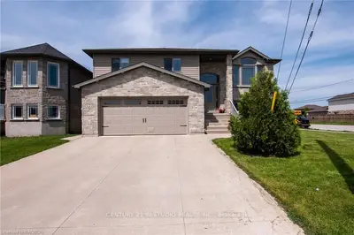 898 23RD Street E, Owen Sound, ON N4K 6Z5