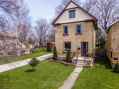 1915 6th Avenue E, Owen Sound, ON N4K 2W4