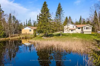 11 BAISE Avenue, Northern Bruce Peninsula, ON N0H 2R0