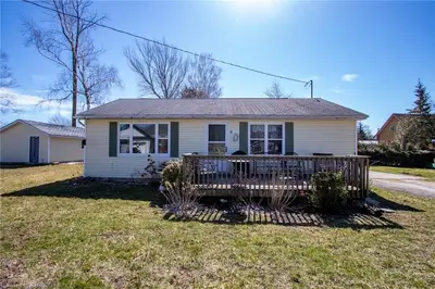 5 SANDY Crescent, Kincardine, ON N2Z 1J6