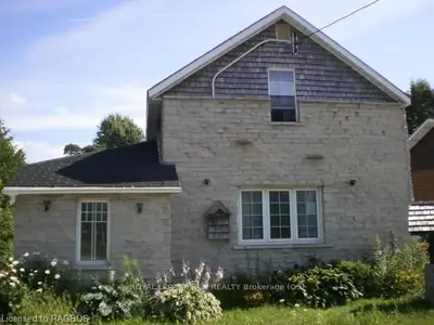 23 Queen Street E, South Bruce Peninsula, On N0h 1p0