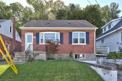 1346 6th Avenue W, Owen Sound, On N4k 5h4