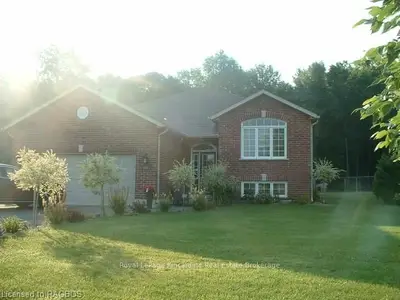 943 Lake Range Drive, Kincardine, On N2z 0c2