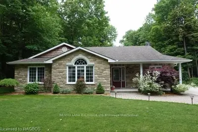 223 Shadywood Crescent, Huron-kinloss, On N2z 2x3