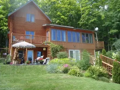 7 15th Avenue, South Bruce Peninsula, On N0h 2t0