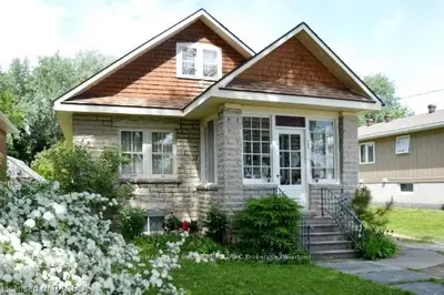 566 Brown Street, South Bruce Peninsula, On N0h 2t0