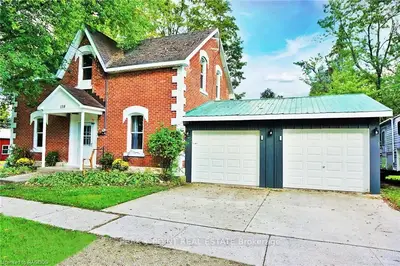 138 Loucks Lane, Chatsworth, On N0h 1g0
