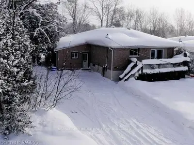 867 Mcnaughton Street, South Bruce Peninsula, On N0h 2t0