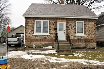 1563 9th Avenue E, Owen Sound, On N4k 3g2
