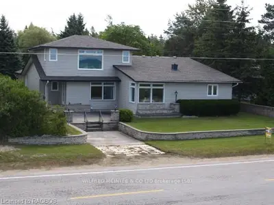 319 Lakeshore Boulevard, South Bruce Peninsula, On N0h 2g0