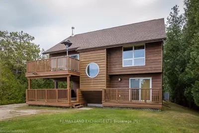 76 Saugeen Beach Road, Saugeen Shores, On N0h 2c5
