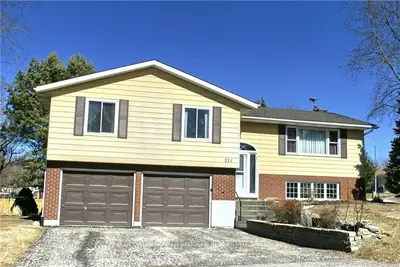 271 Thomas Street, Brockton, On N0g 2v0