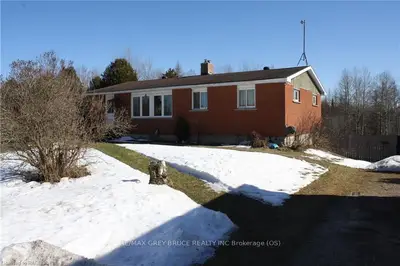 240 Gore Crescent, Chatsworth, On N0h 1g0