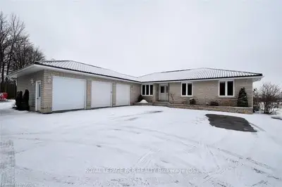 201490 Highway 21, Georgian Bluffs, On, N4k 5n7
