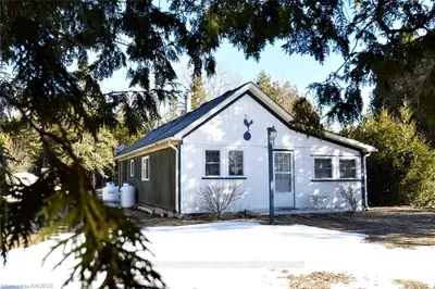 846 Howdenvale Road, South Bruce Peninsula, On N0h 2t0