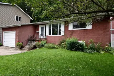 2044 6th Avenue W, Owen Sound, On N4k 5j2