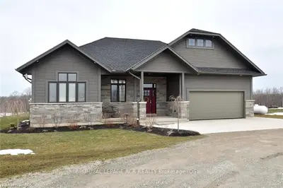125 Patterson Parkway, Georgian Bluffs, On N0h 2t0