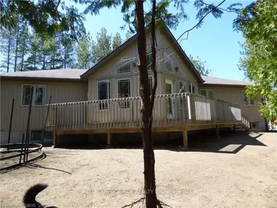 10 Phillips Place, South Bruce Peninsula, On N0h 2t0