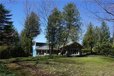 16 Mccosh Hill Street, Huron-kinloss, On N2z 1x2