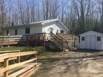 883 Sauble Falls Parkway, South Bruce Peninsula, On N0h 2g0