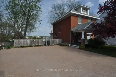 1232 3rd Avenue E, Owen Sound, On N4k 2l5