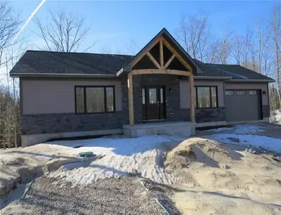 15 Creekside Crescent, South Bruce Peninsula, On N0h 2t0