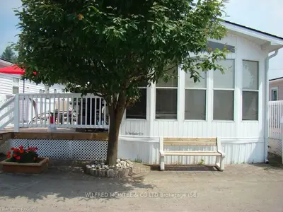 25 7th Avenue S, Saugeen 29, On N0h 2g0