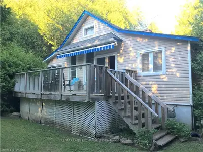 60 Peel Street, Saugeen Shores, On N0h 2l0