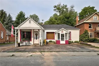 836 5th Avenue W, Owen Sound, On N4k 5a4
