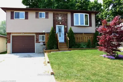 1756 9th Avenue E, Owen Sound, On N4k 3g6