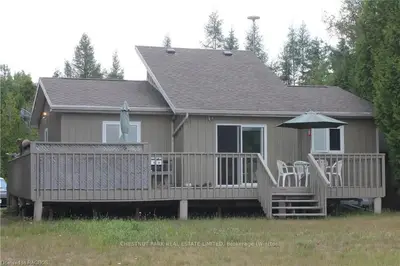 24 Richards Avenue, South Bruce Peninsula, On N0h 2t0