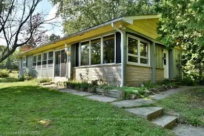 8 Martha Street, South Bruce Peninsula, On N0h 2t0