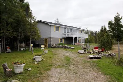 698 Dorcas Bay Road, Northern Bruce Peninsula, On N0h 2r0