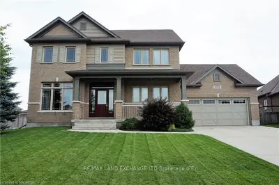 869 Sumpton Street, Saugeen Shores, On N0h 2c2