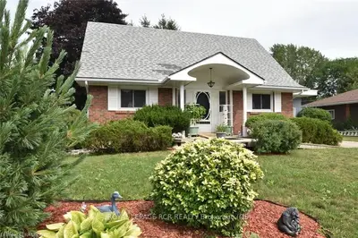 139 4th Avenue, Georgian Bluffs, On N4k 5t8