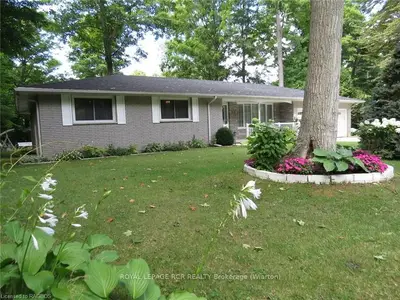 34 Mapleport Crescent, South Bruce Peninsula, On N0h 2g0