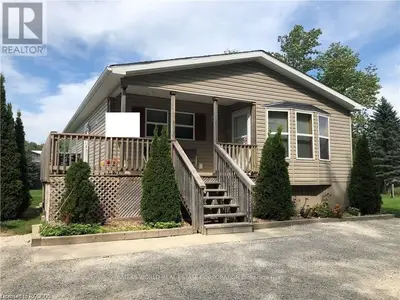 114 Drive-in Crescent 2, Georgian Bluffs, On N4k 5n7